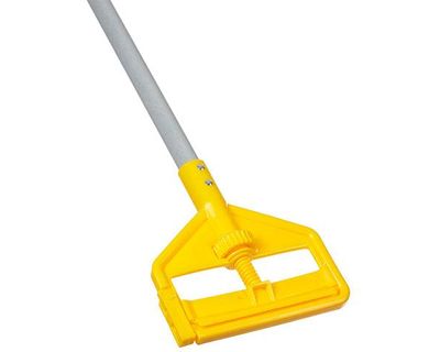 Rubbermaid Mango Aluminio Recubierto Invader Con Cabezal Para Mopa 1.52 Cm Fgh136000000